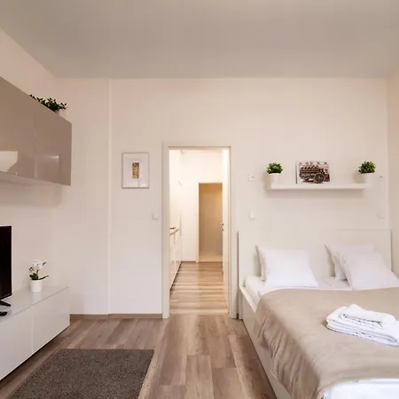 Apartment Florenc Central Lucid #91 Prague
